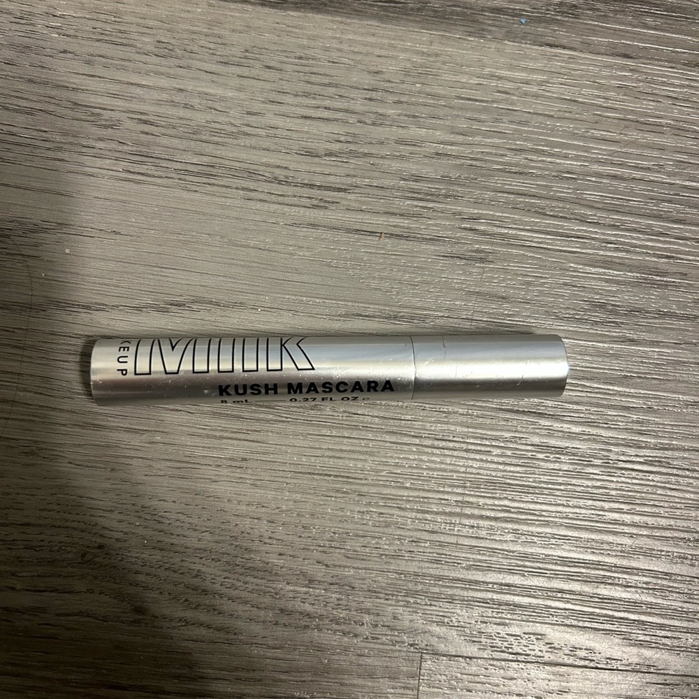 Milk mascara